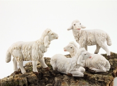 Ver Ficha de Grupo 4 ovejas surtidas 12 cm.