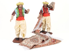 Árabe con dos alfombras 14 cm.