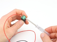 Mini destornillador para conectores LED