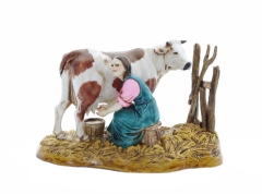 Ver Ficha de Pastora ordeñando una vaca 10 cm.