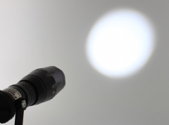 Ver Ficha de Cañón de luz LED con haz regulable 3 W. 12V.